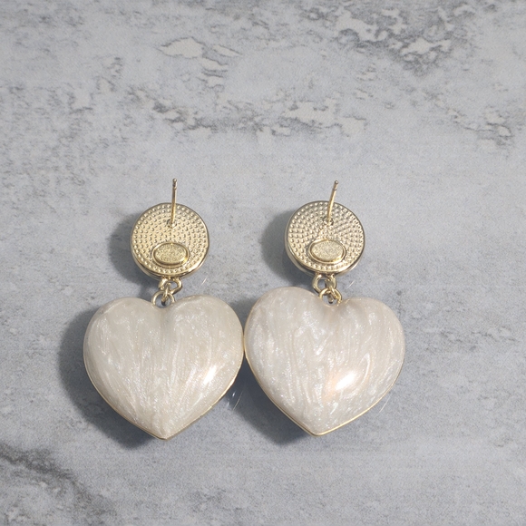 Chanel heart-shaped drop earrings✨️ - Picture 6 of 8